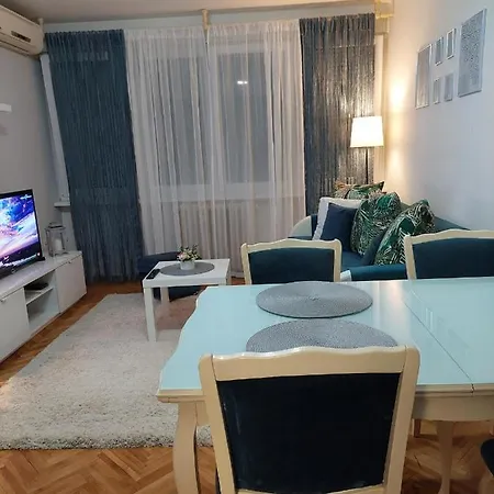 Faraon Apartment *
