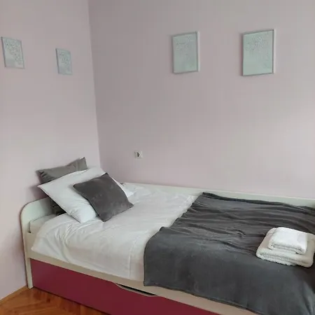 Faraon Apartment *